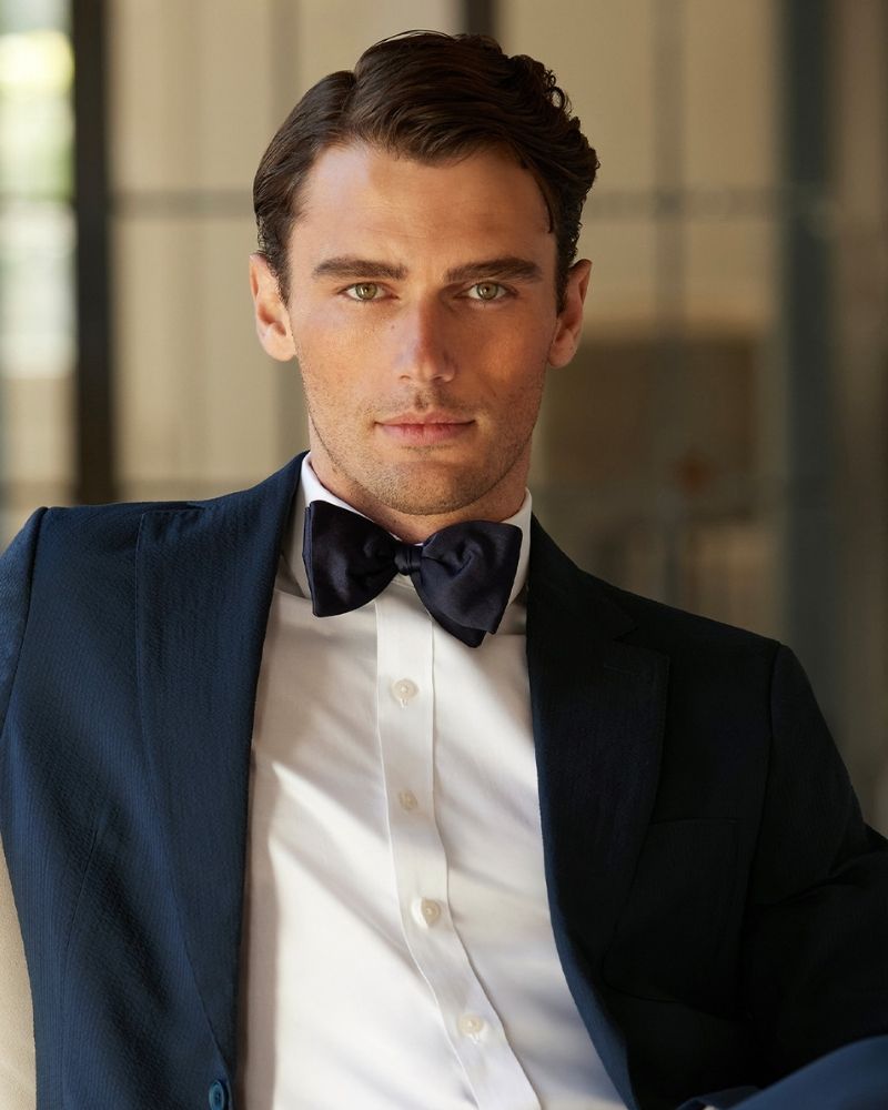 dark navy seersucker suit, denise styled me, wardrobe stylist prior lake custom suit